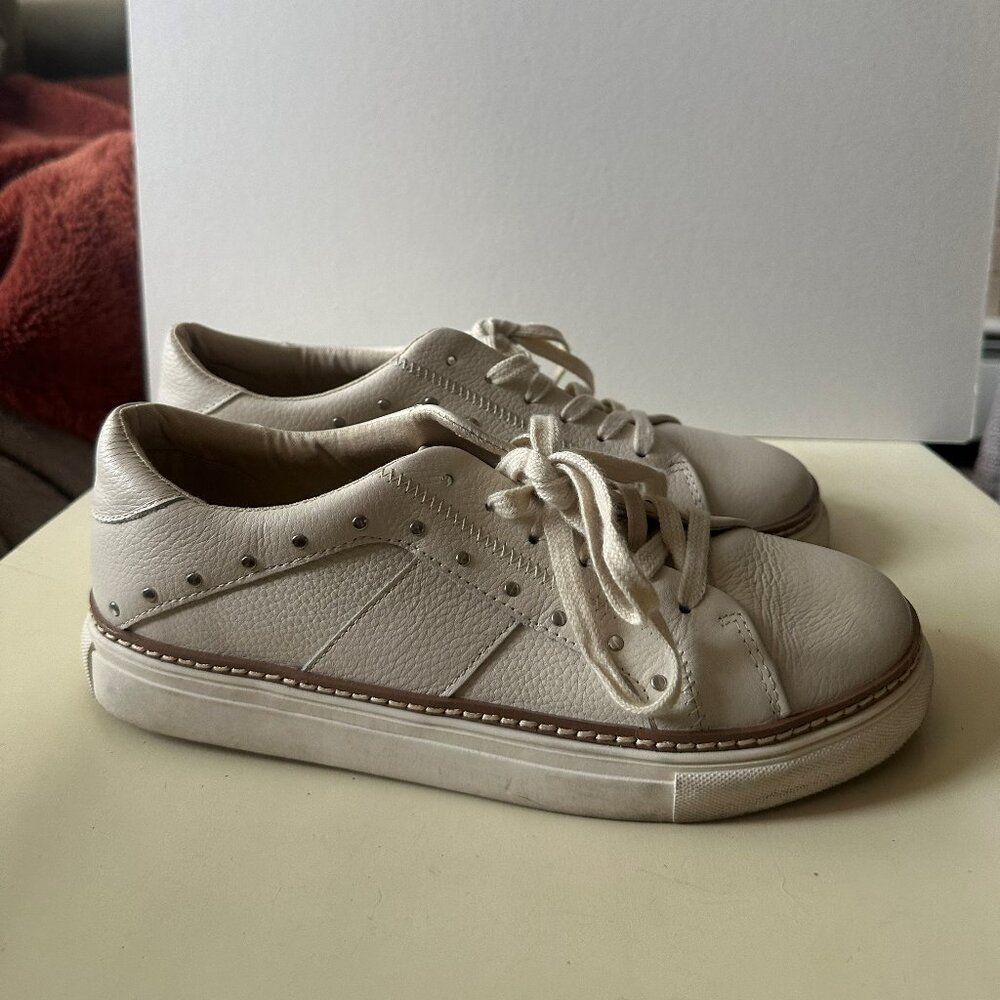 Crown Vintage Women Shoes